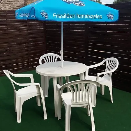 Maci-lak Apartman Apartament *